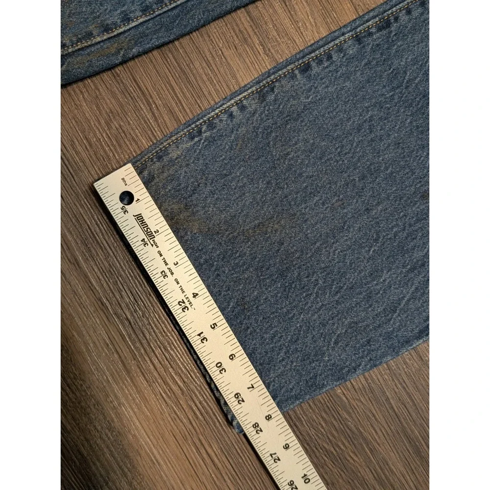 Levis please note